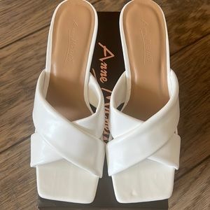 NIB Boutique Shoes - Size 7.5 - White Heels